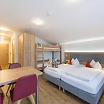 Loewen ホテル 3*