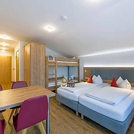 Loewen Hotel 3*