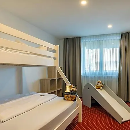 Hotel Loewen 3*